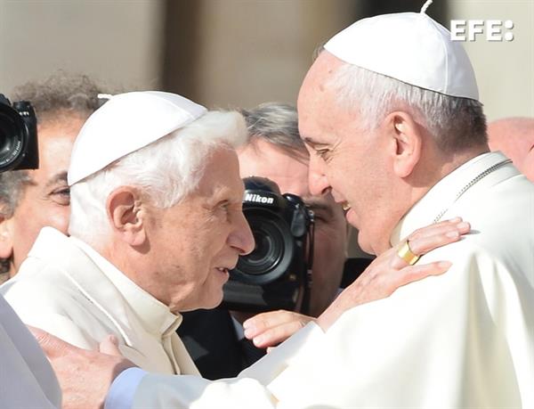 Francisco encomienda a la Virgen a Benedicto XVI, «fiel servidor» de Iglesia