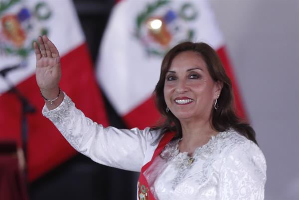 Boluarte dice que 2023 debe ser un año de paz, diálogo y recuperación para Perú