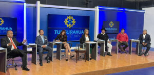 Candidatos a prefectos de Tungurahua participaron en debate