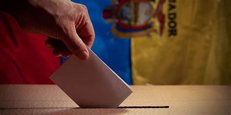 DECISIÓN. Ecuador está a punto de volver a las urnas para elegir autoridades seccionales y decidir una consulta.