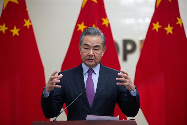 China pide a EEUU “mantener la calma” por la crisis del globo espía