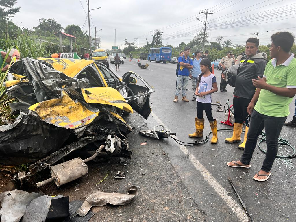 SUCESO. A pesar de la magnitud del impacto no se reportaron fallecidos en el lugar de los hechos.