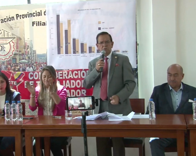 Luis Amoroso estuvo acompañado de concejales municipales electos por el Movimiento Reto.