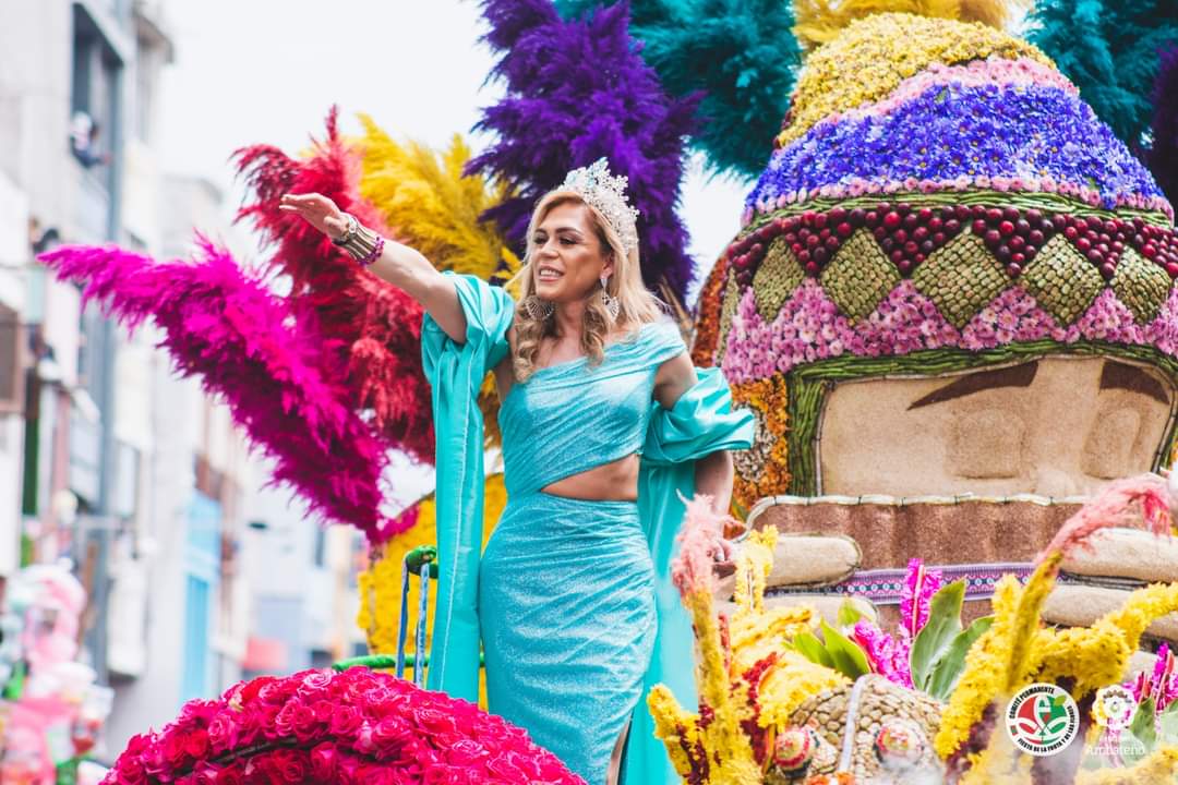 Daniela durante su recorrido en el desfile del domingo.