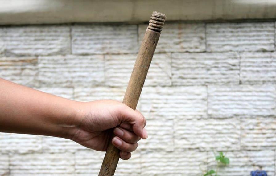 Hombre acusa a su madre de agredirlo por “mantenido”