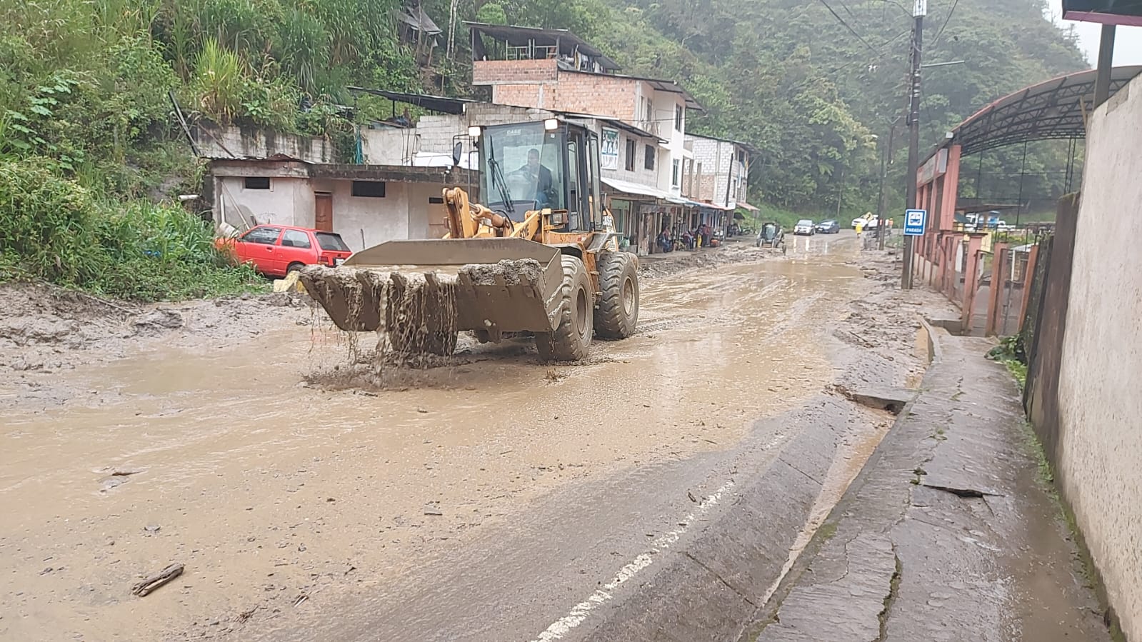 Recomiendan no circular a Zamora en la noche por fuertes lluvias