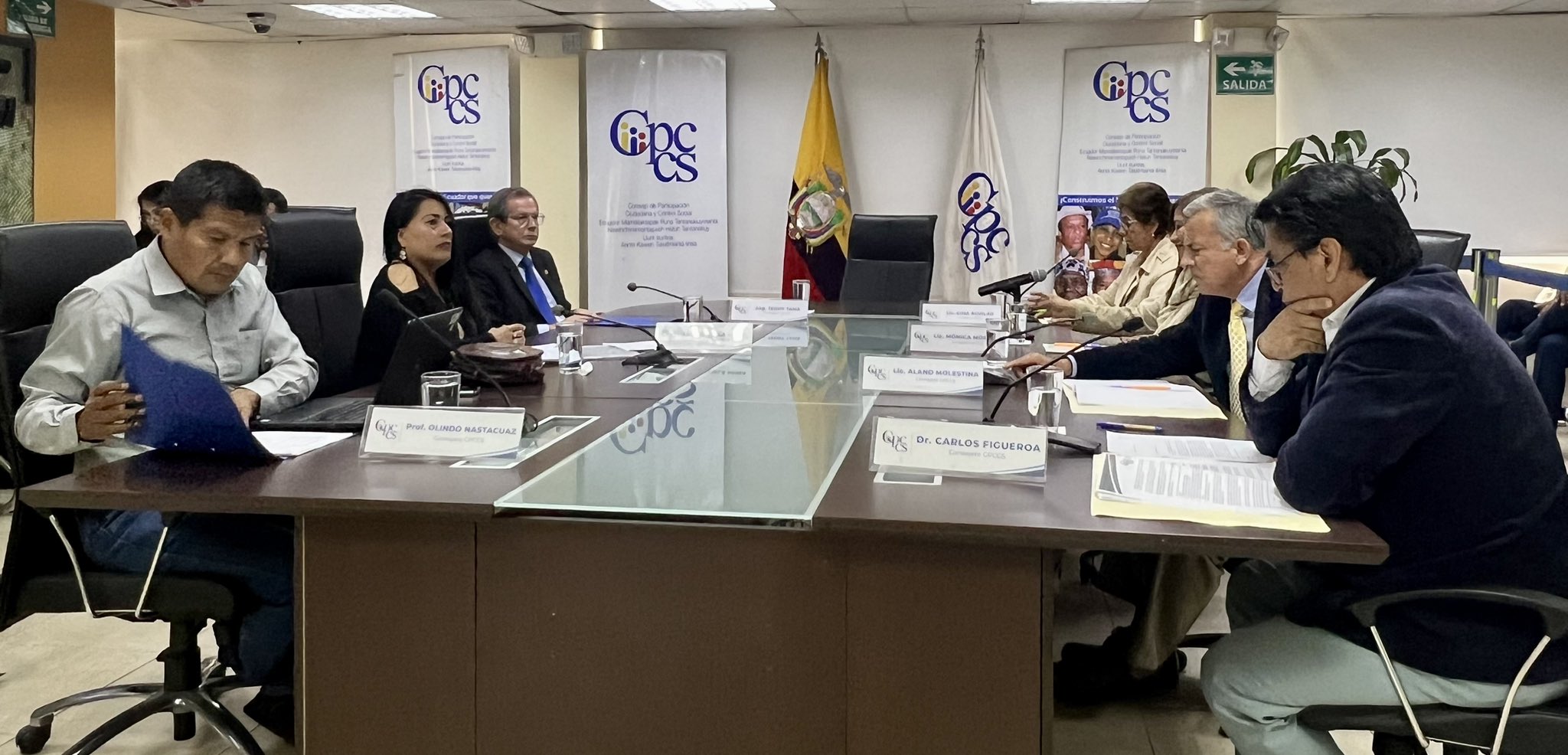Corre el plazo de 83 días que tienen los consejeros suplentes del Cpccs para designar autoridades