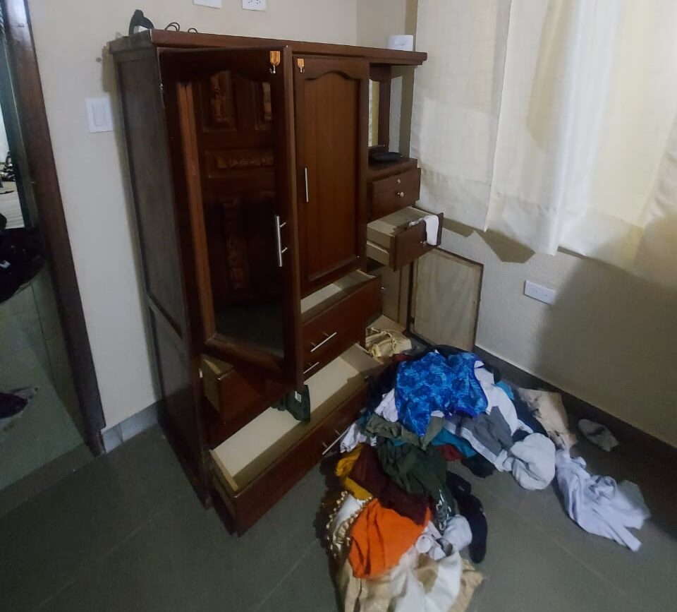 Roban más de 2 mil dólares en cosas de valor de una casa en Huachi Grande
