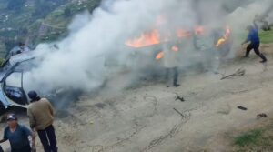 Tres vehículos destruidos dejan pugnas en Gualel, ¿qué pasó realmente?