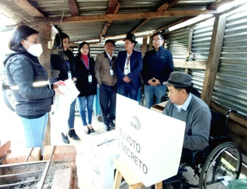 Se cumple segunda jornada de sufragio anticipado de los comicios 2023 con Voto en Casa