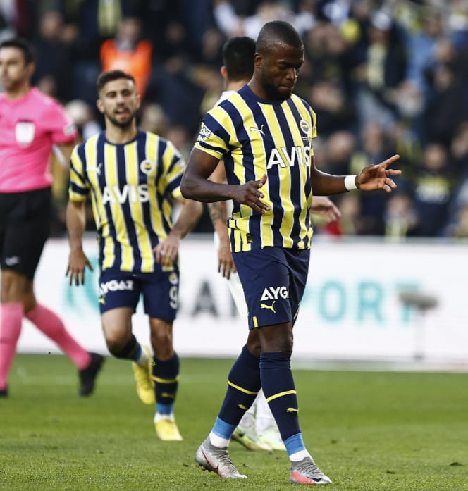 Fenerbahche humilló por 5 goles a 1 al Kasimpasa con un Póker de goles de Enner Valencia