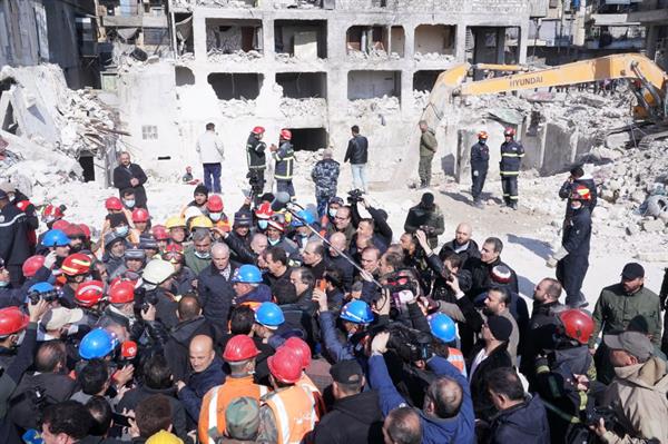 Entra el primer convoy humanitario a Siria por cruce alternativo con Turquía