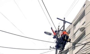 Suspensión de energía eléctrica dos sectores de Baños y Ambato
