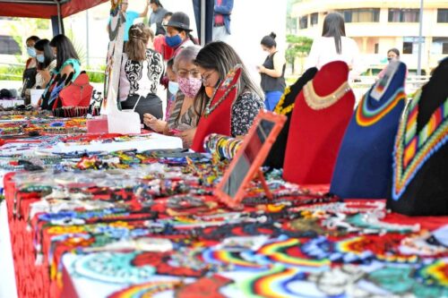Atahualpa reactiva su economía con feria de emprendimientos