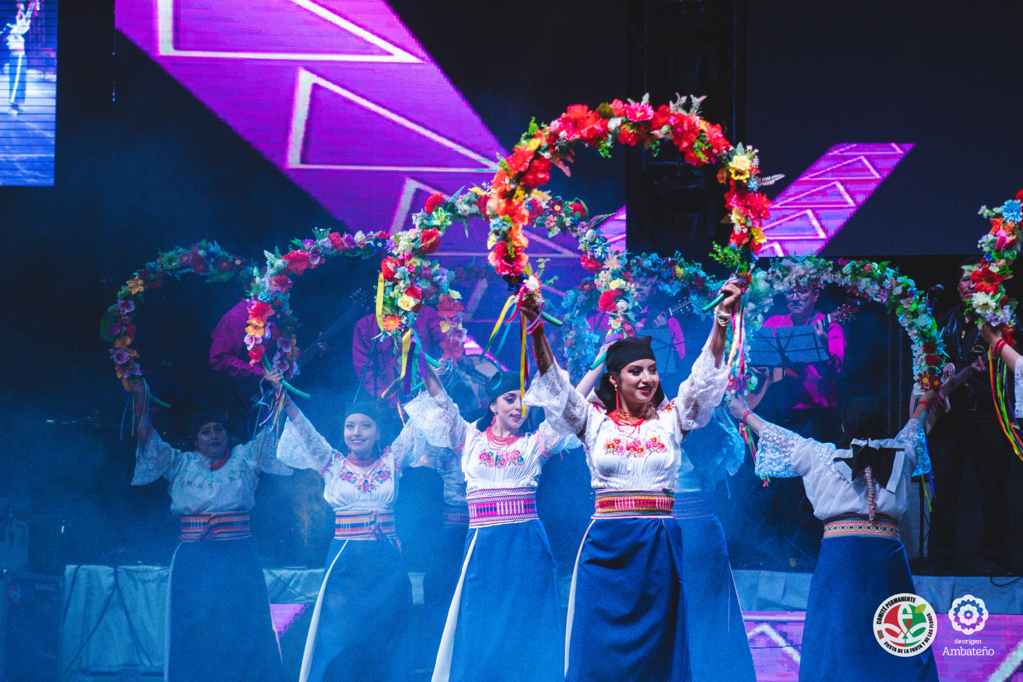 Taller de danza con grupos folclóricos internacionales en Ambato
