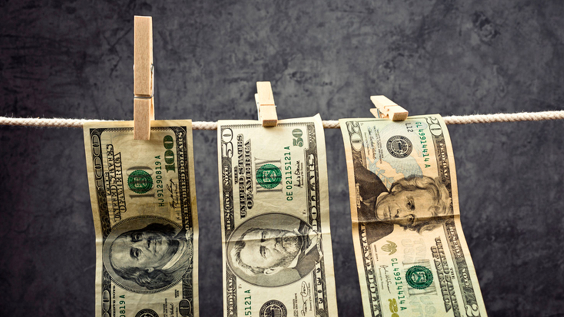 El dinero sucio utiliza cuatro vías para infiltrarse en la economía ecuatoriana