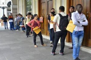 HECHO. Las oportunidades laborales son precarias en Ecuador.