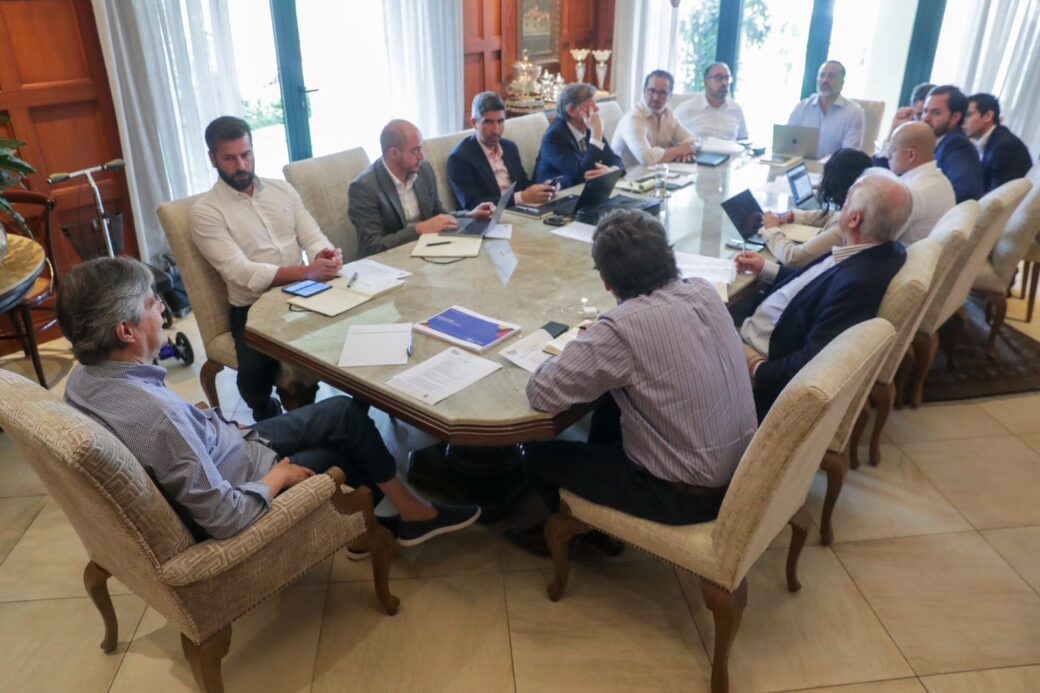 Ministro de Energía asegura que la venta de Coca Codo Sinclair y la concesión del campo Sacha están entre las inversiones priorizadas para 2023