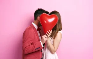 Los menores de 31 años son los que más festejan San Valentín y regalan principalmente cenas y chocolates