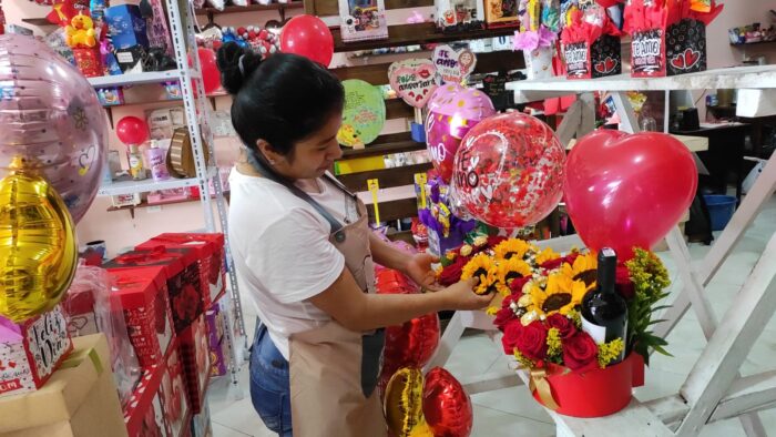 Comercio se dinamiza por el Día de San Valentín