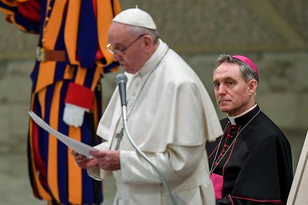 CUESTIONAMIENTO. El papa Francisco calificó de "dictadura grosera" el régimen de Daniel Ortega.