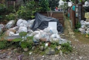 Acumulación de objetos reciclables molesta a moradores de Los Unificados