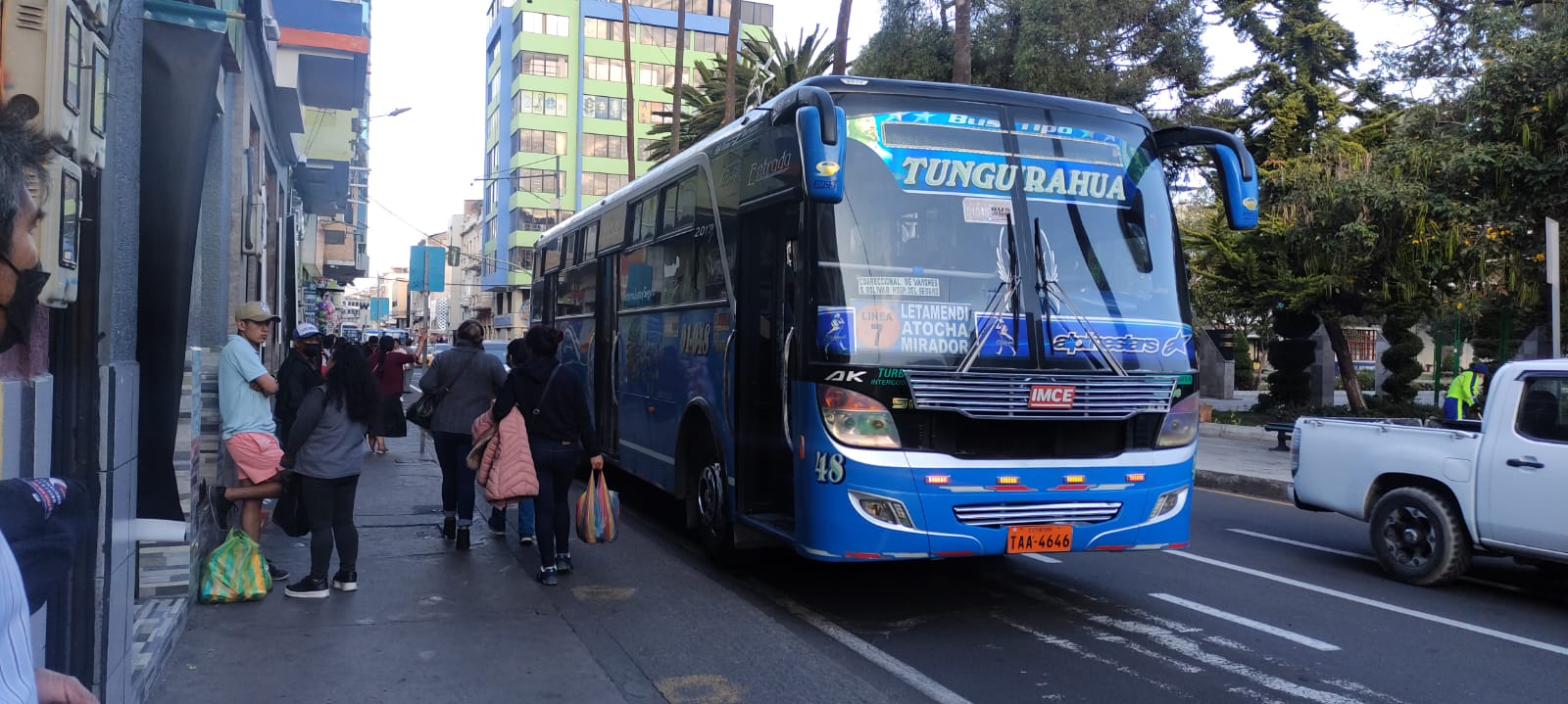 Los usuarios aseguran que no se debe aumentar el pasaje del transporte público en la ciudad.