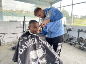 Jonathan Villafuerte, el arquero barbero de Macará