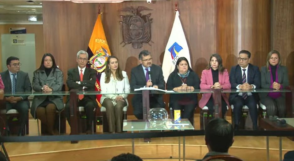 DECISIÓN. Nueve jueces de la Corte Constitucional tienen en sus manos el futuro del presidente Guillermo Lasso.