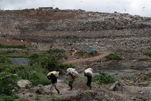 Ambiente. Más de 2.000 millones de toneladas de residuos municipales sólidos se generan cada año.