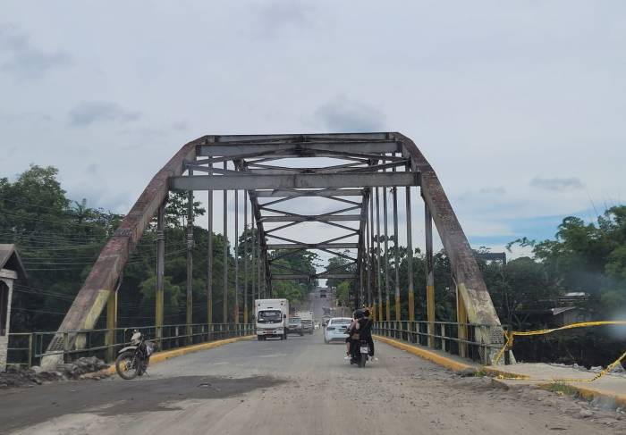 Habilitan puente de Valle Hermoso