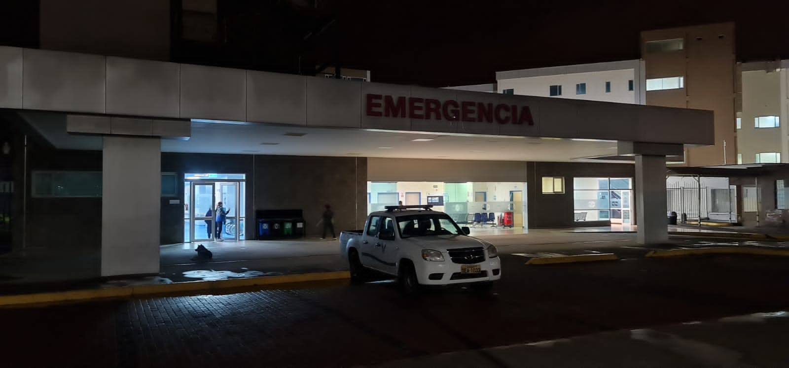 El herido fue internado en el hospital de Ambato.