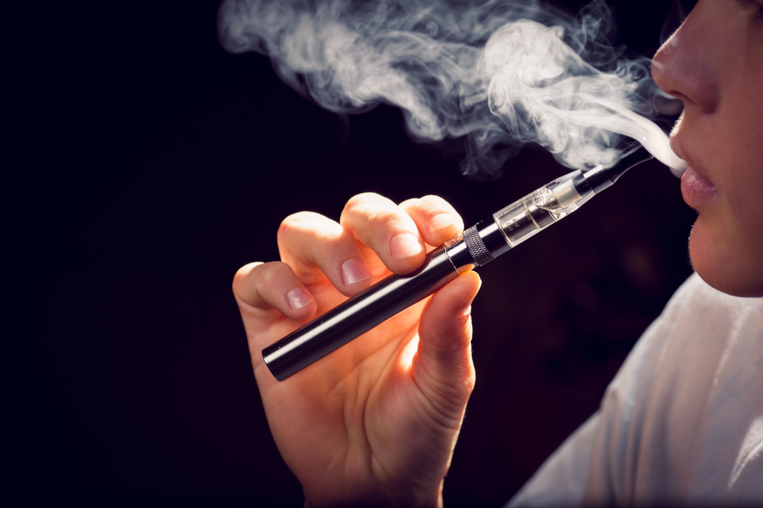 Riesgos de vapeadores o cigarros electrónicos