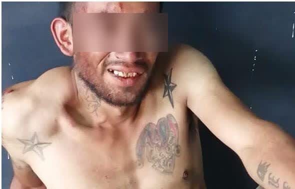 Le roban luego de golpearlo con una piedra