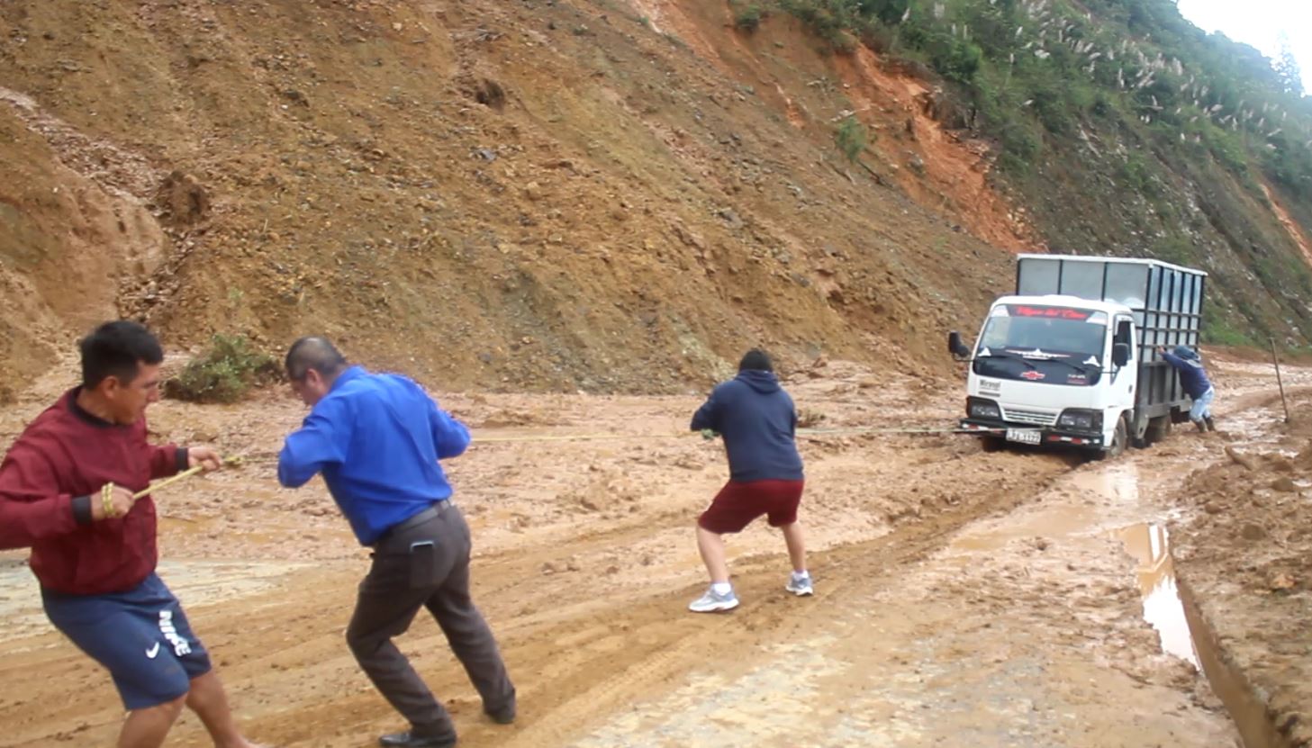 Sozoranga: vialidad, viviendas y servicios básicos afectados tras fuerte invierno
