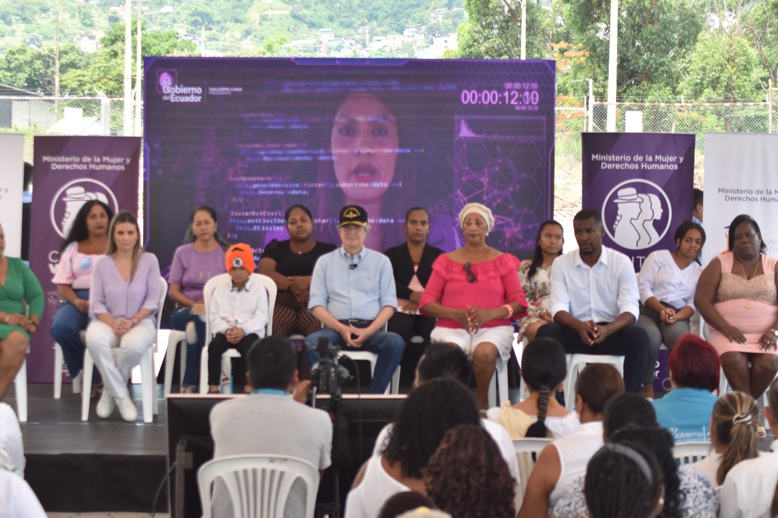 Presidente inaugura el primer Centro Violeta