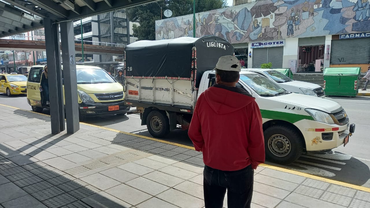 Este viernes 17 de marzo el paro de transportistas cumple cinco días en Ambato.