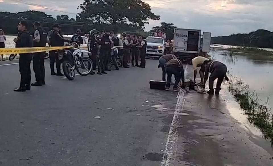 José Carbo se movilizaba en una motocicleta junto a su esposa cuando le dispararon. 