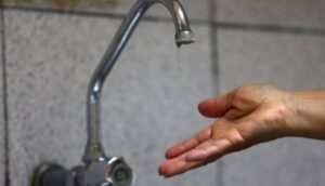 Suspensión de servicio de agua potable en varios sectores de Ambato