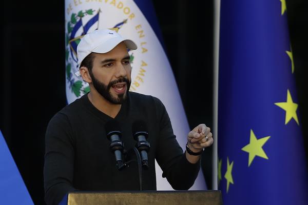 Poder. El presidente Nayib Bukele ha mantenido a El Salvador bajo régimen de excepción durante un año.