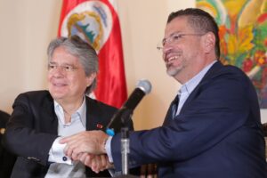 La firma del acuerdo comercial entre Ecuador y Costa Rica es el primer logro de la agenda de apertura de Lasso