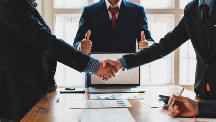 Solución de conflictos: accede a un curso de mediación para avanzar tu carrera