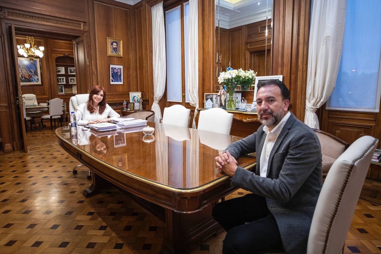 Pabel Muñoz se reunió con Cristina Fernández de Kirchner, en Argentina ¿Qué agenda cumple en ese país el alcalde electo de Quito?