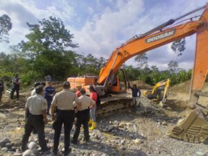 Las actividades mineras ilegales se multiplican en Napo y deforestan la Amazonía