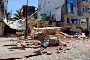 Las cifras de víctimas y destrucción que deja el terremoto en Ecuador