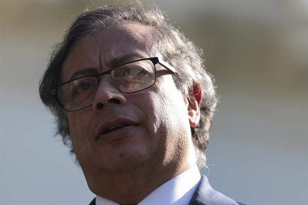 Gustavo Petro encuesta