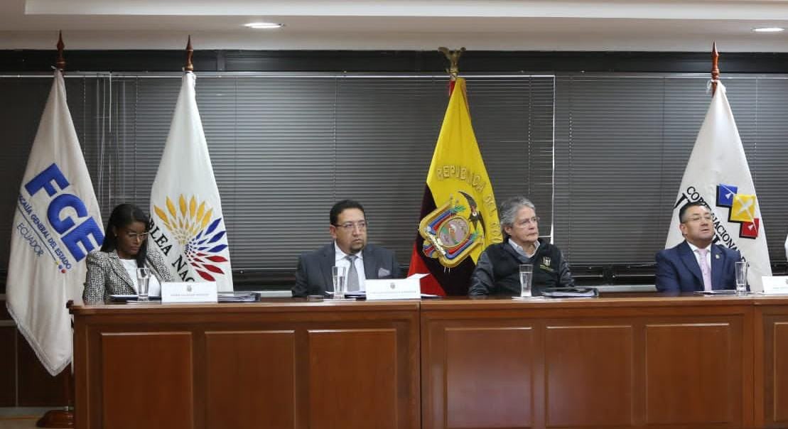 Presidente Lasso coordina acciones para “derrotar a las mafias”