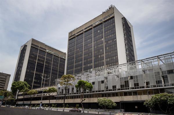 ÍCONO. La sede de Petróleos de Venezuela, SA (PDVSA), en Caracas (Venezuela). EFE