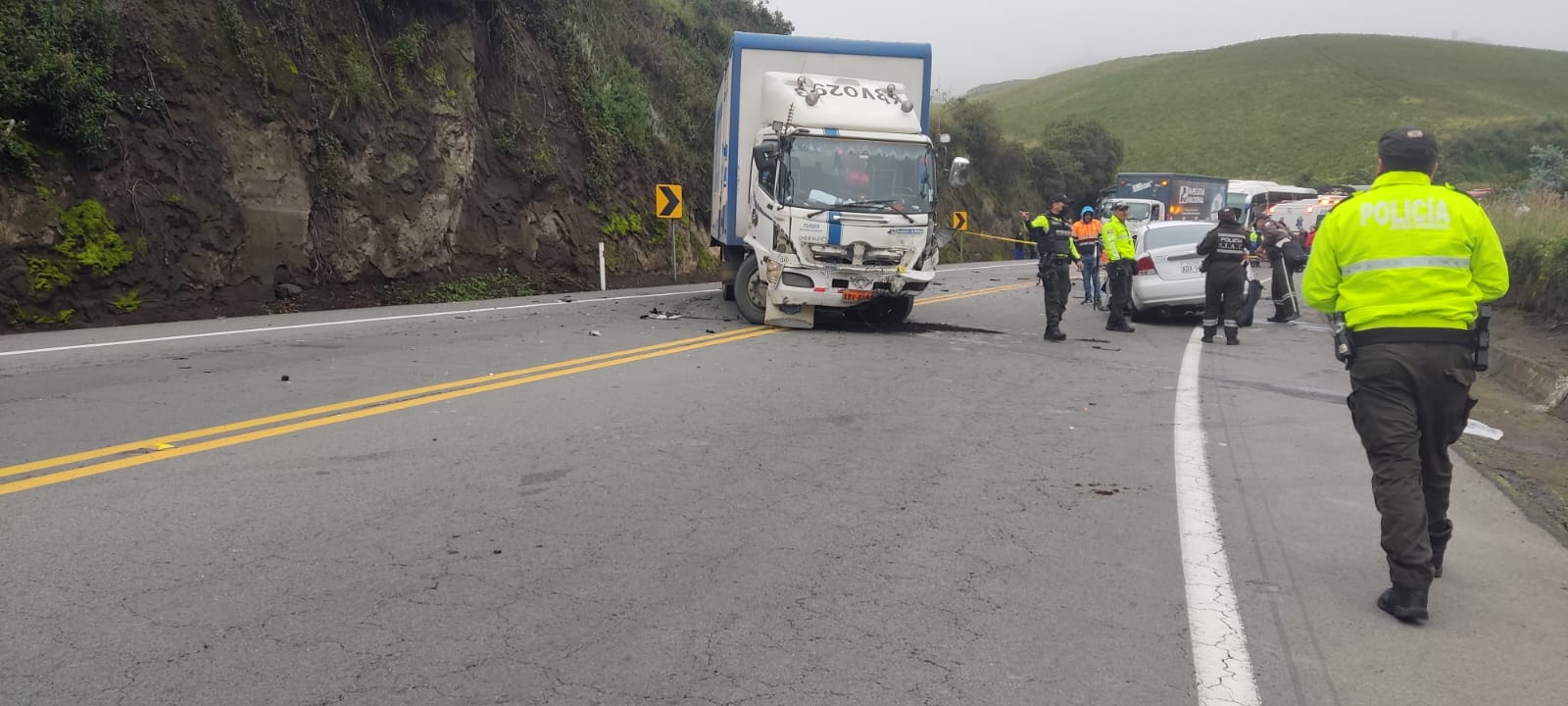 Los carros siniestrados quedaron en la vía, el tráfico en el lugar fue limitado durante la toma del procedimiento.