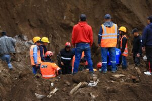 Asciende a 65 la cifra de fallecidos por el alud de Alausí; hay 10 desaparecidos